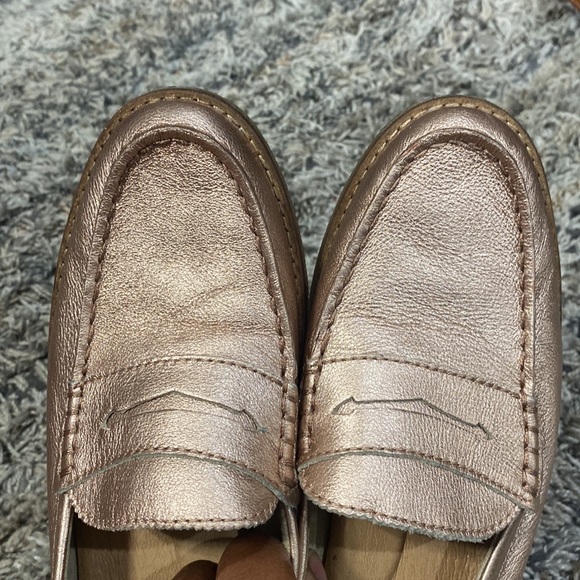 Sperry metallic all leather Rosegold loafers size 7 women’s - Picture 8 of 10